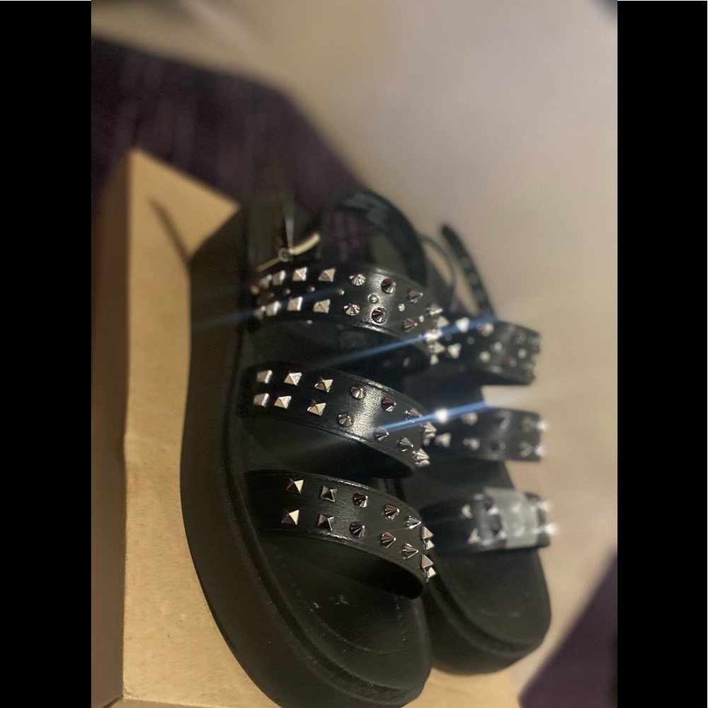 Brand new Steve Madden sandals